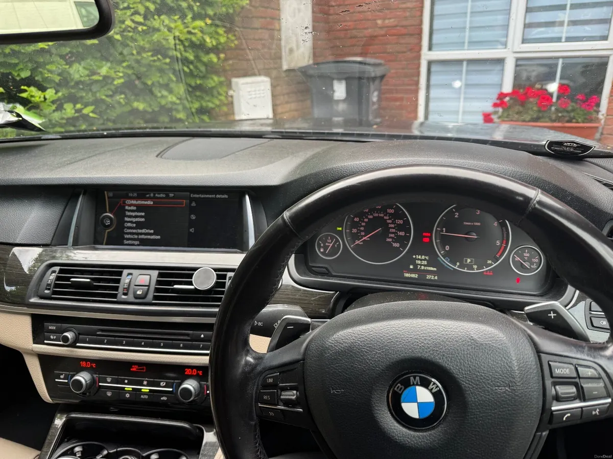 BMW 5-Series 2011 M-Sport - Image 3