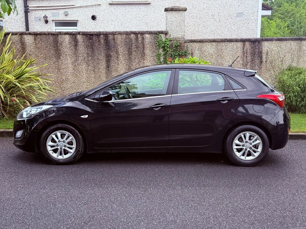151 Hyundai i30 194k kms NCT 11/26 - Image 2