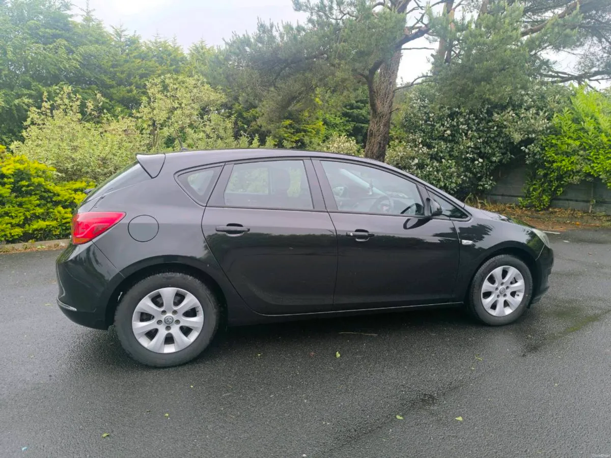 2015 Black Vauxhall Astra 1.6 CDTI Diesel Manual - Image 3