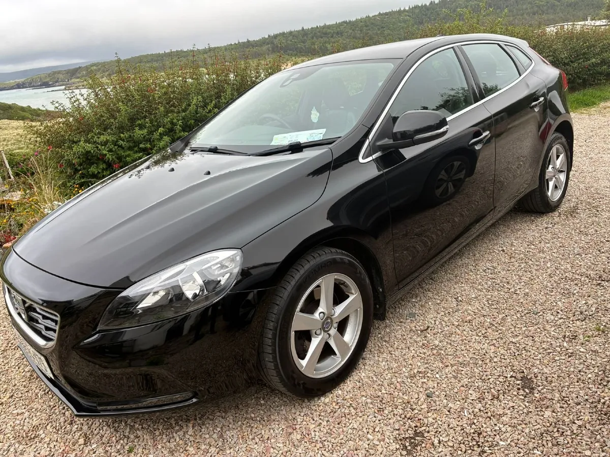 2015 Volvo V40 D2 Manual - Full Volvo History - Image 3