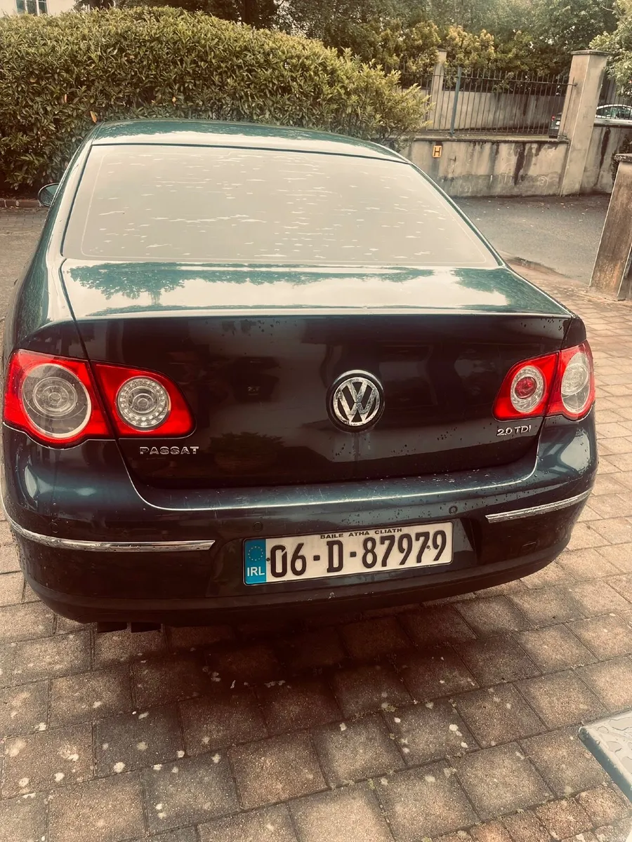 Volkswagen Passat 2006 - Image 1