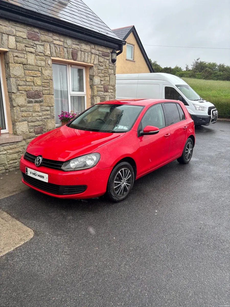 180,000km - Volkswagen Golf 1.6TDI - Image 1