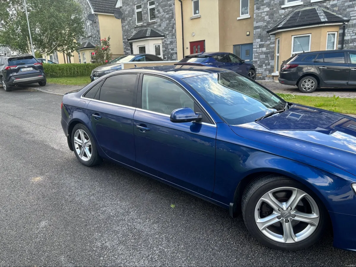 2013 Audi A4 TECHNIK high spec model 2.0 TDI 143 - Image 2