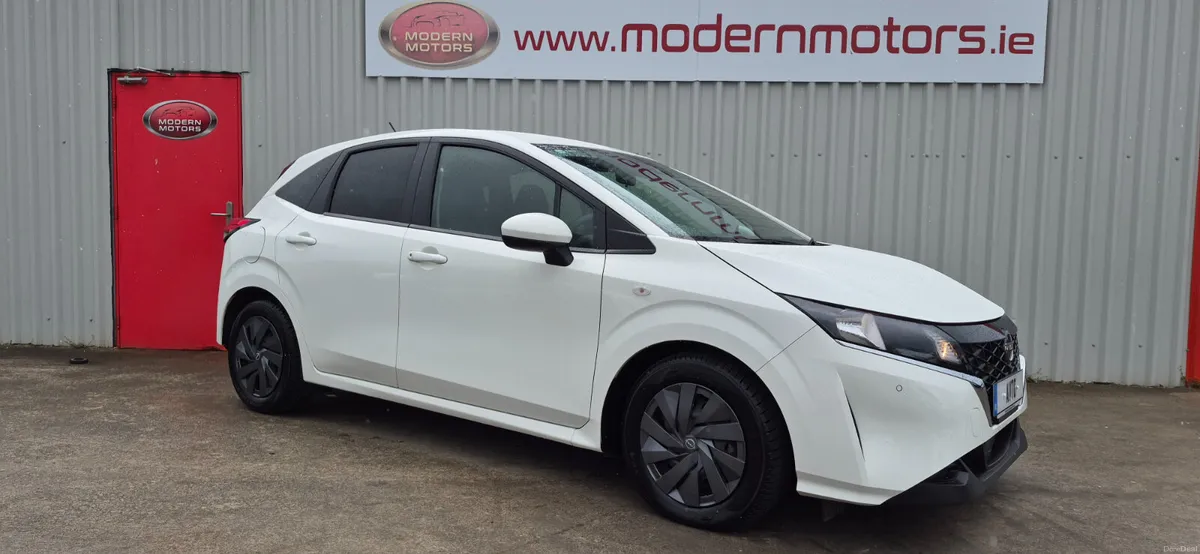 Nissan Note automatic new model e-power low kms - Image 1