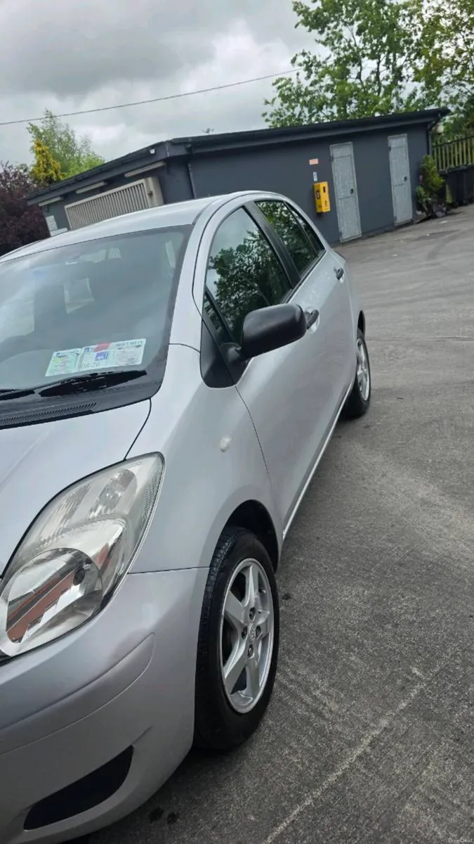 Toyota yaris - Image 3