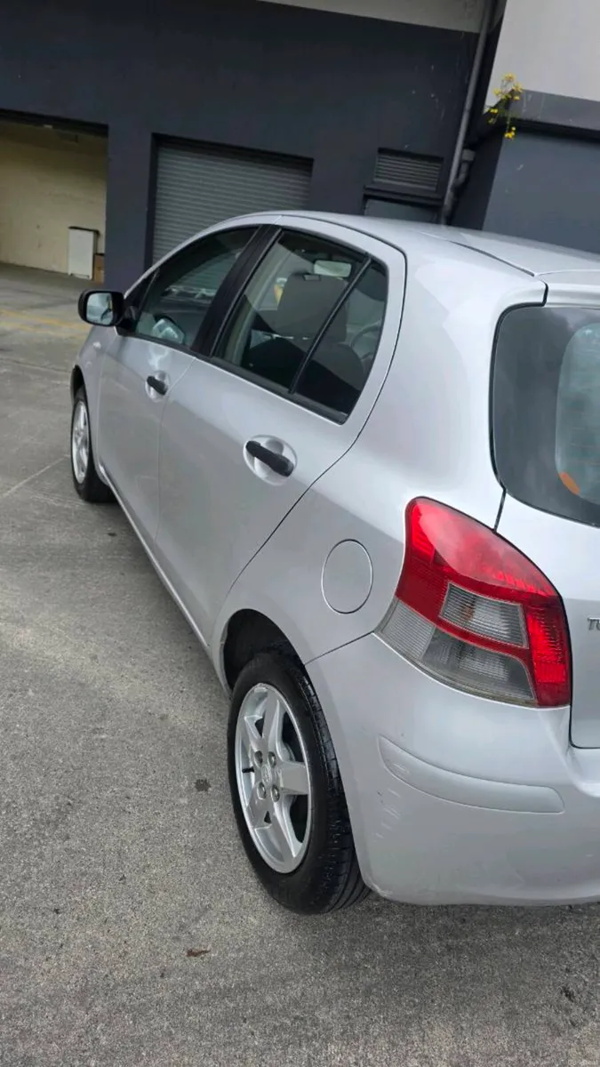 Toyota yaris - Image 5