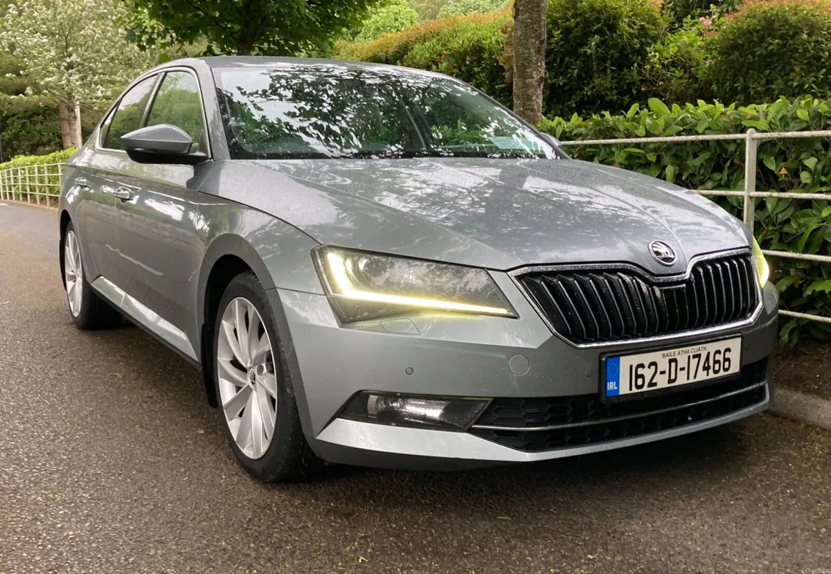 Skoda Superb 2.0 TDI 190bhp Style DSG Automatic - Image 4