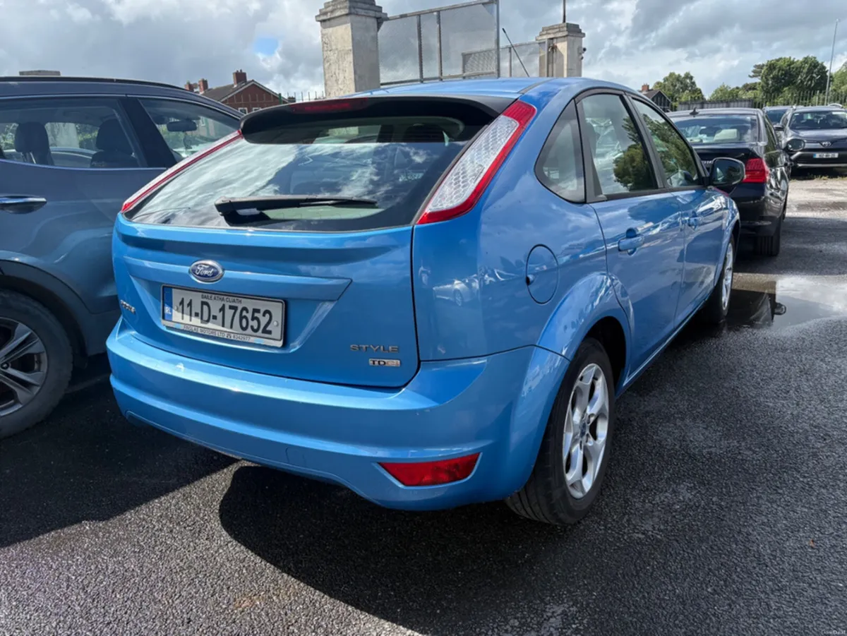Ford Focus STYLE 1.6 TDCI 90PS 5DR - Image 2