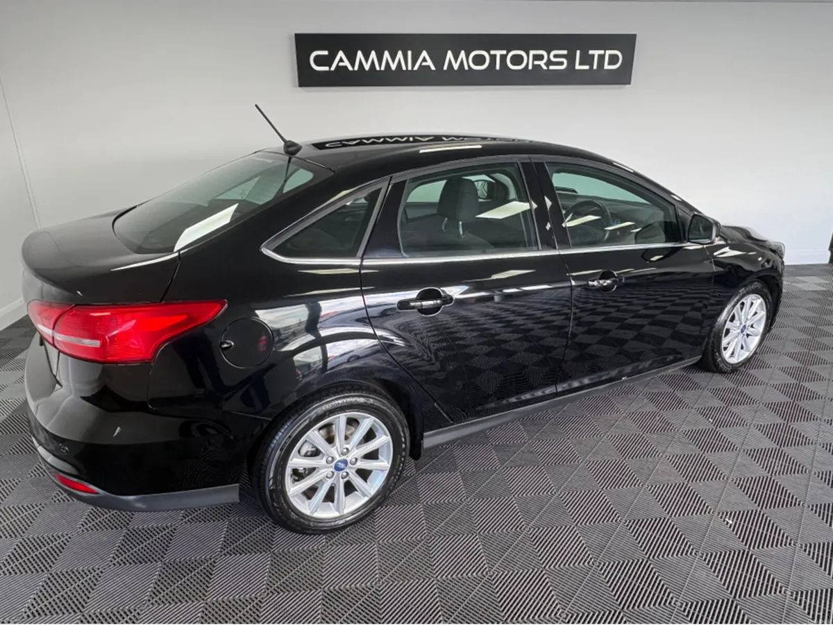 Ford Focus TITANIUM 1.5 TD 120PS P/S POWERSHIFT - Image 2