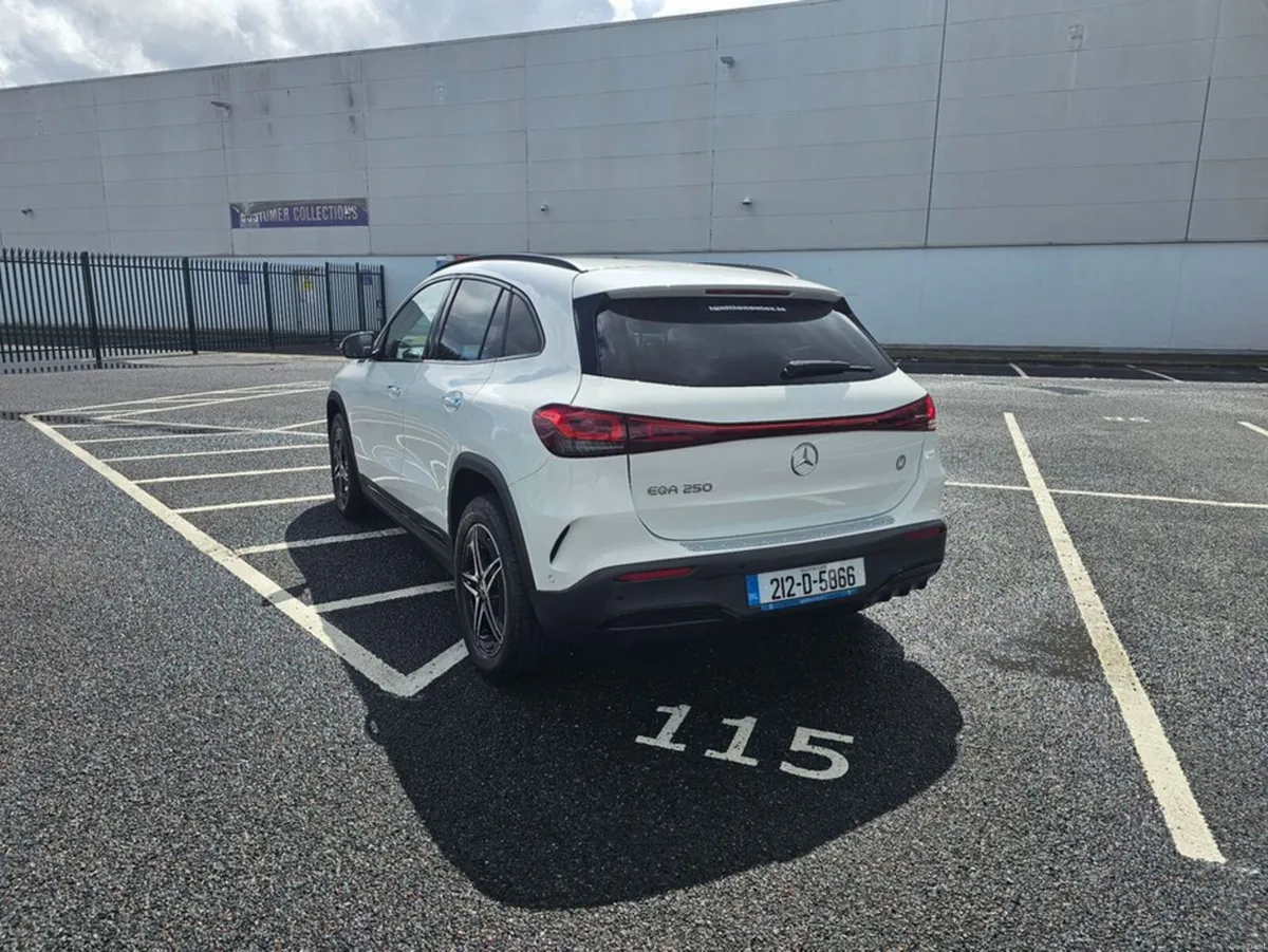 Mercedes-Benz EQA FULL EV, AMG LINE. LOW MILEAGE, - Image 4
