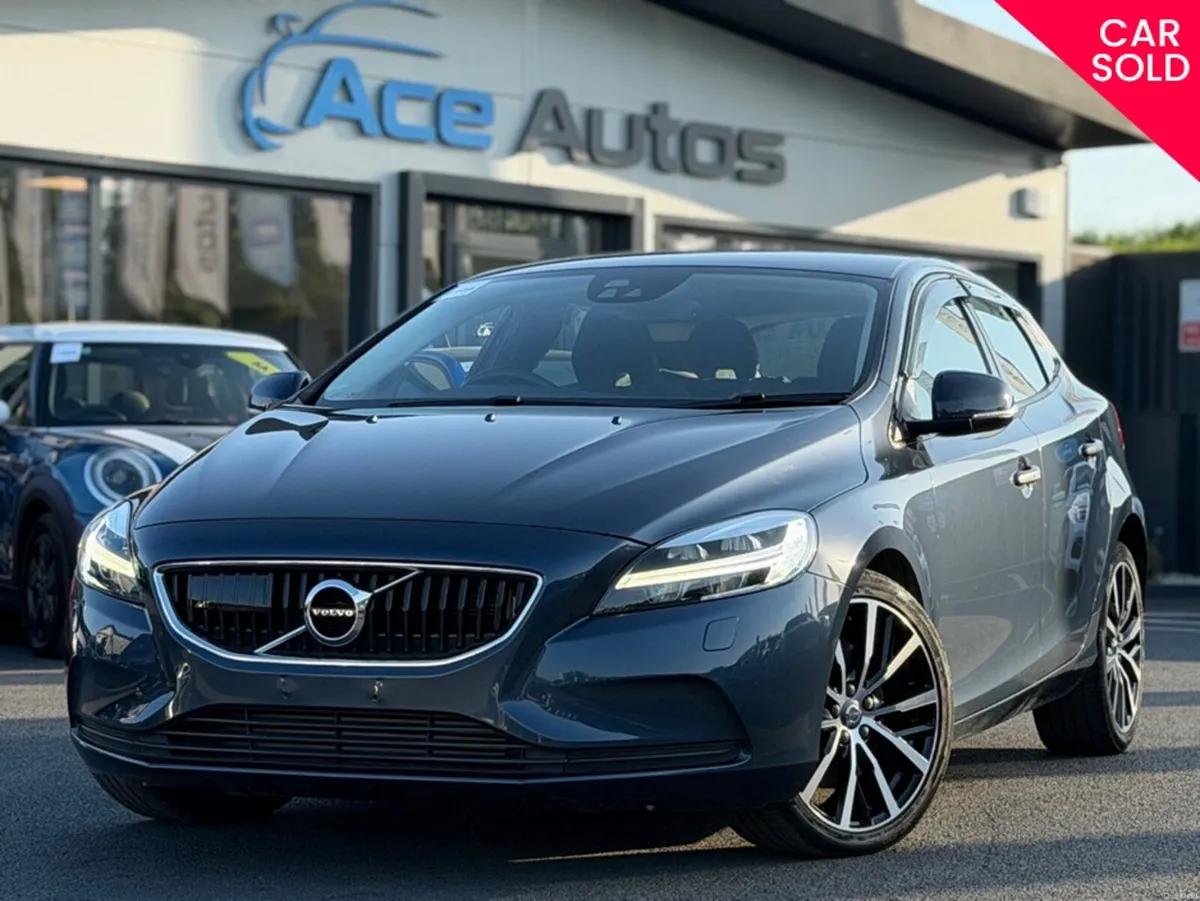 Volvo V40 ***DEPOSIT TAKEN*** D4 MOMENTUM - 2.0L D - Image 1