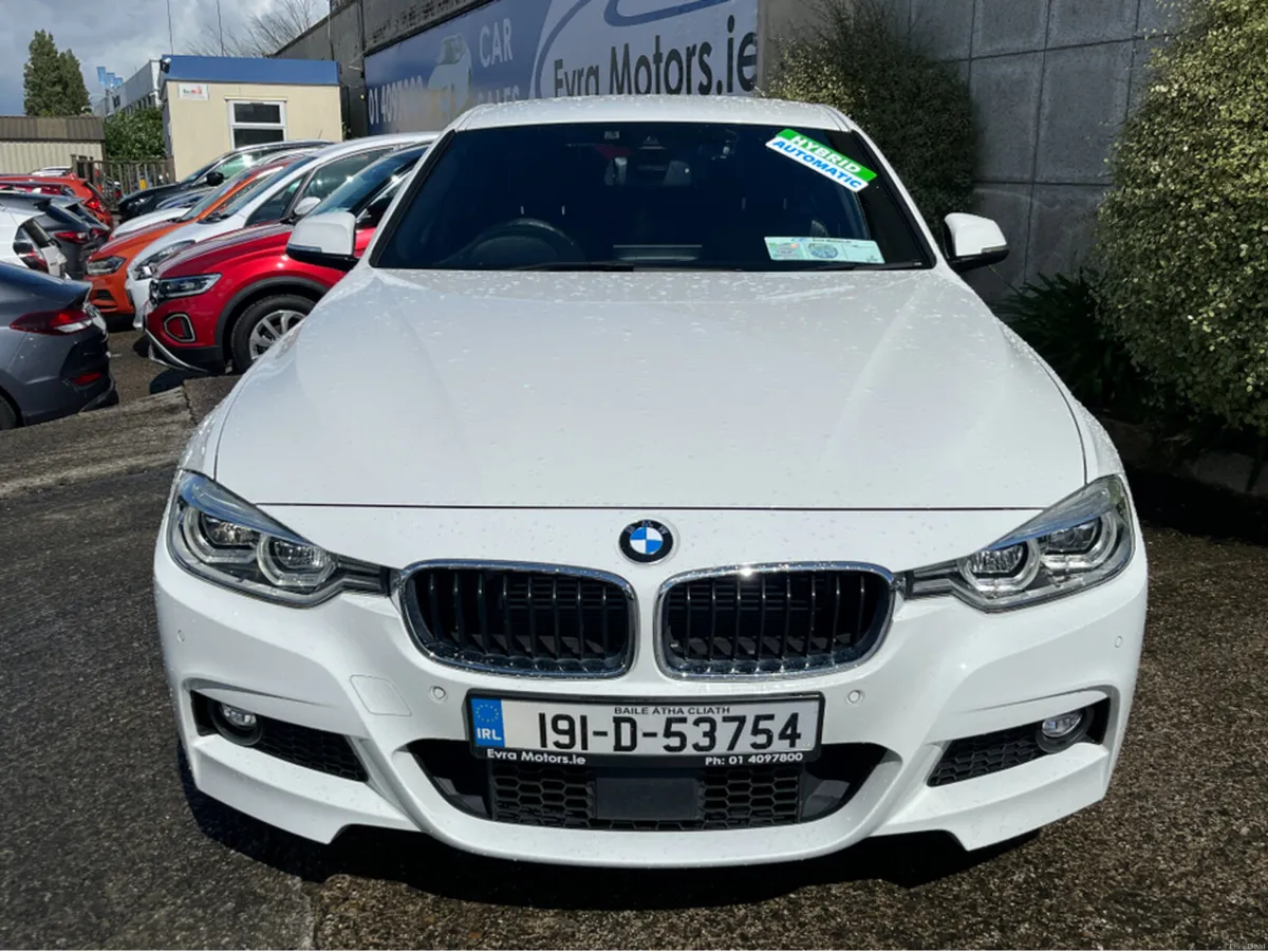 BMW 3-Series 330e M-SPORT AUTOMATIC 2.0 PETROL HYB - Image 2