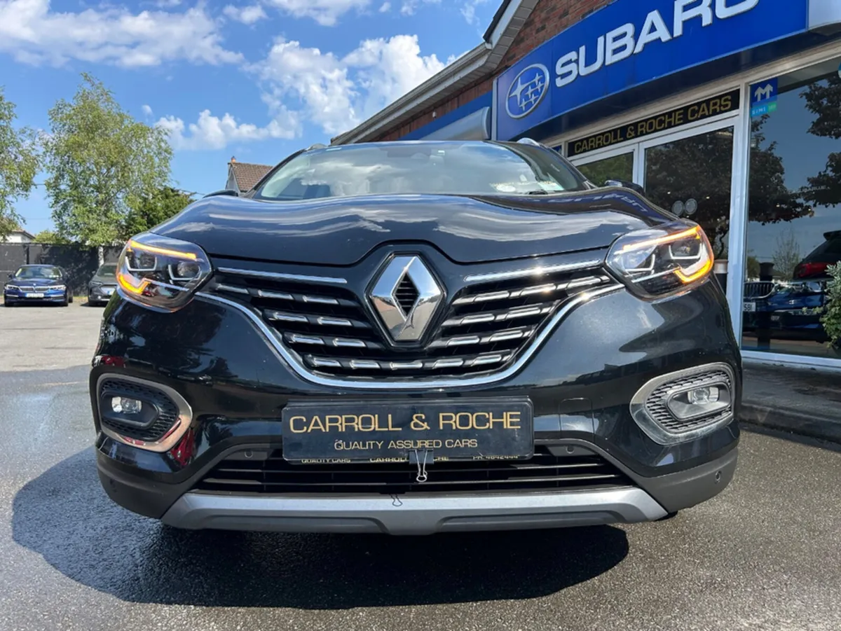 Renault Kadjar 1.5 DCI GT LINE in Black & Black Le - Image 5