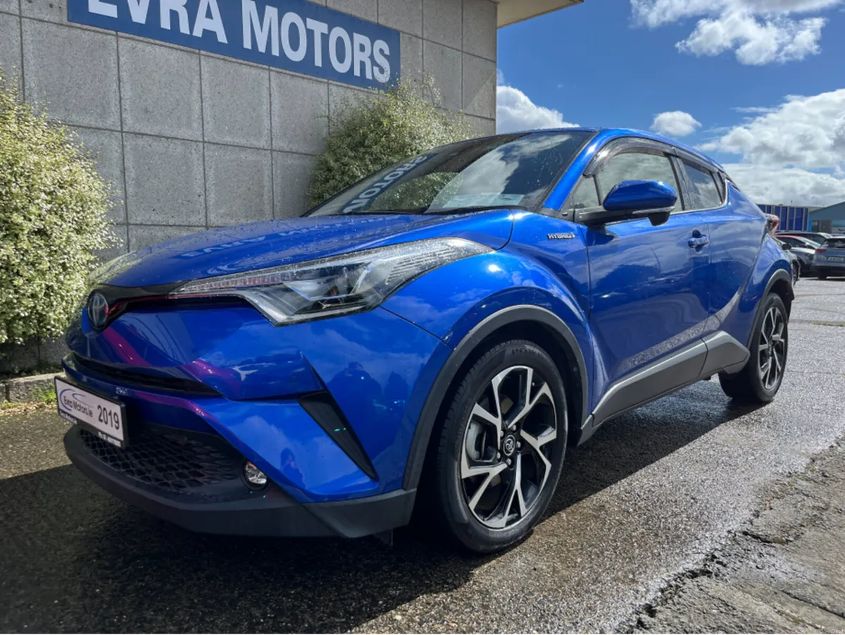 Toyota C-HR SOL AUTOMATIC HYBRID 1.8 PETROL //HIGH - Image 5