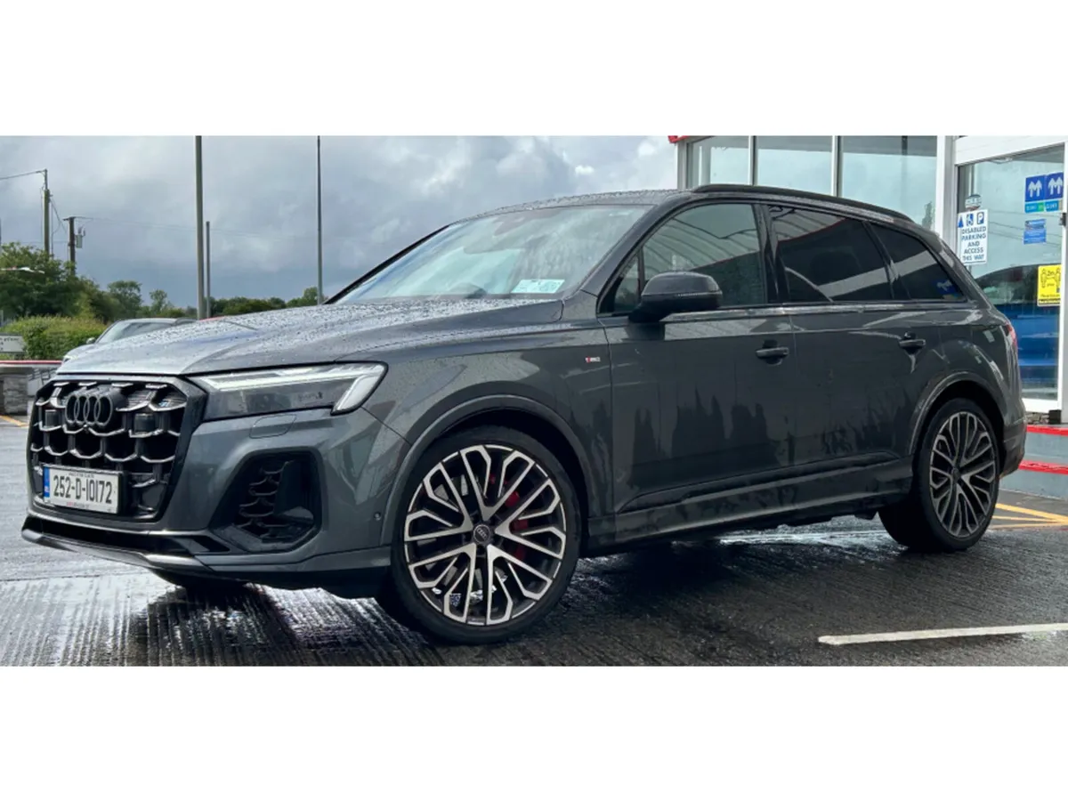 Audi Q7 60 TFSIE Q COMP 490PS*PAN ROOF*BLACK ED*PA - Image 1