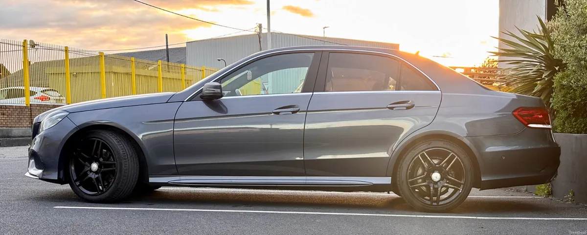 2014 Mercedes-Benz E-Class *HEATED SEATS*FRESH NCT - Image 5