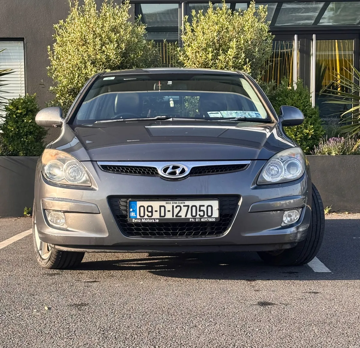 2009 Hyundai i30*HEATED LEATHER SEATS* - Image 2