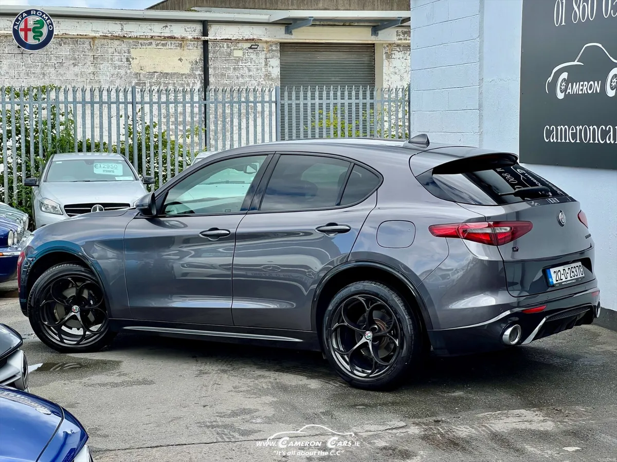 ALFA ROMEO STELVIO Q4 VESUVIO GREY AWD - Image 4