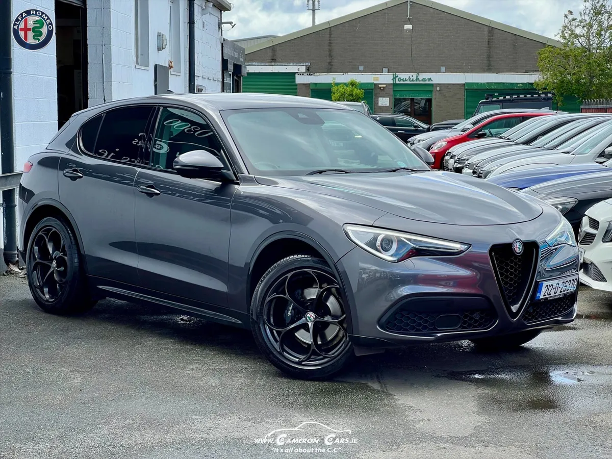 ALFA ROMEO STELVIO Q4 VESUVIO GREY AWD - Image 3