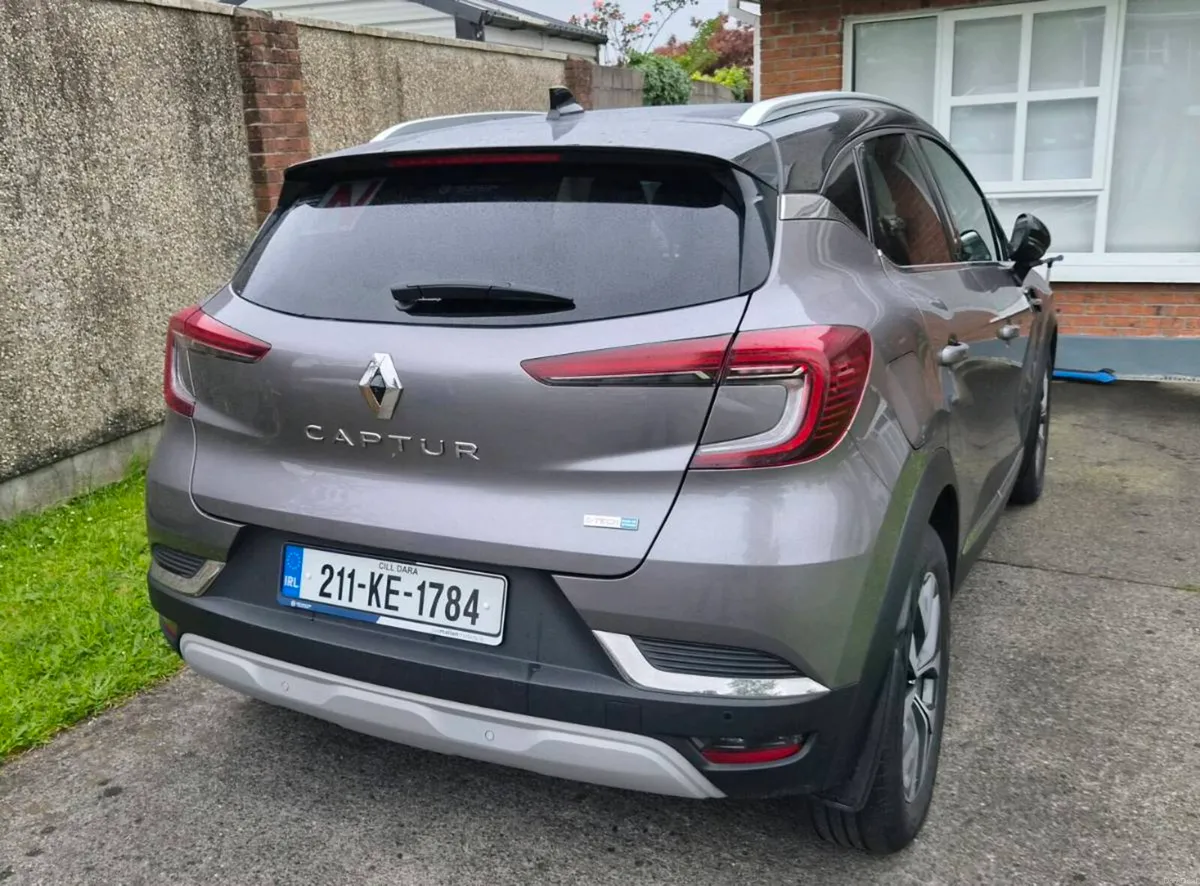RENAULT CAPTUR 2021 PLUG-IN HYBRID DARK GREY - Image 2