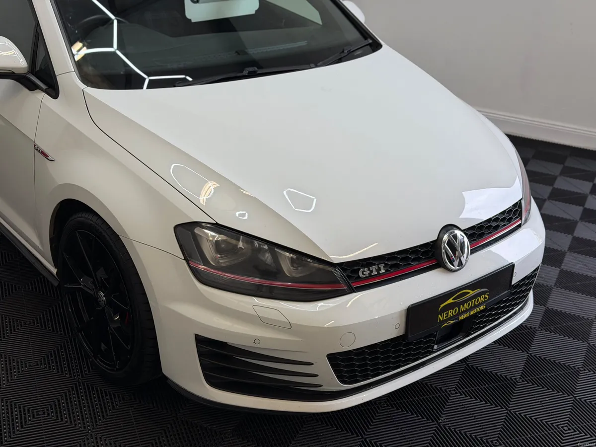 2014 VOLKSWAGEN GOLF GTI - Image 3