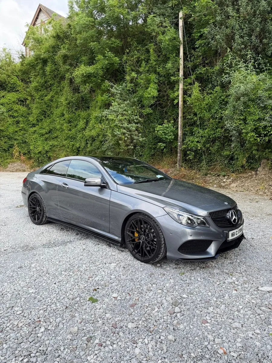 Mercedes E-Class AMG E220 Coupe C207 - Image 4