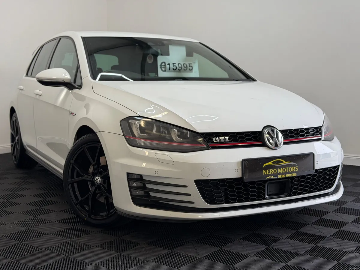 2014 VOLKSWAGEN GOLF GTI - Image 1