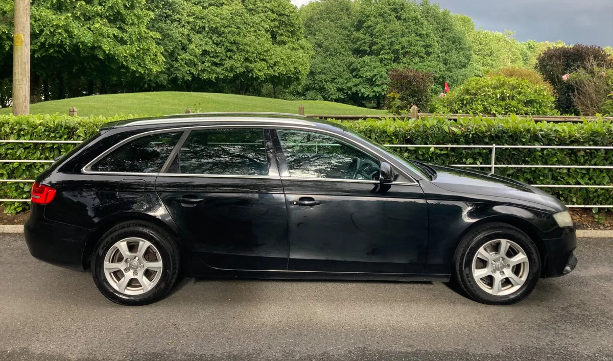 Audi A4 2.0TDI 120 BHP AVANT Estate Sport Line - Image 6
