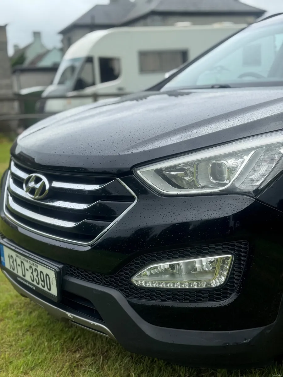 2013 Hyundai Santa Fe 4WD 7-Seater – High Spec - Image 4