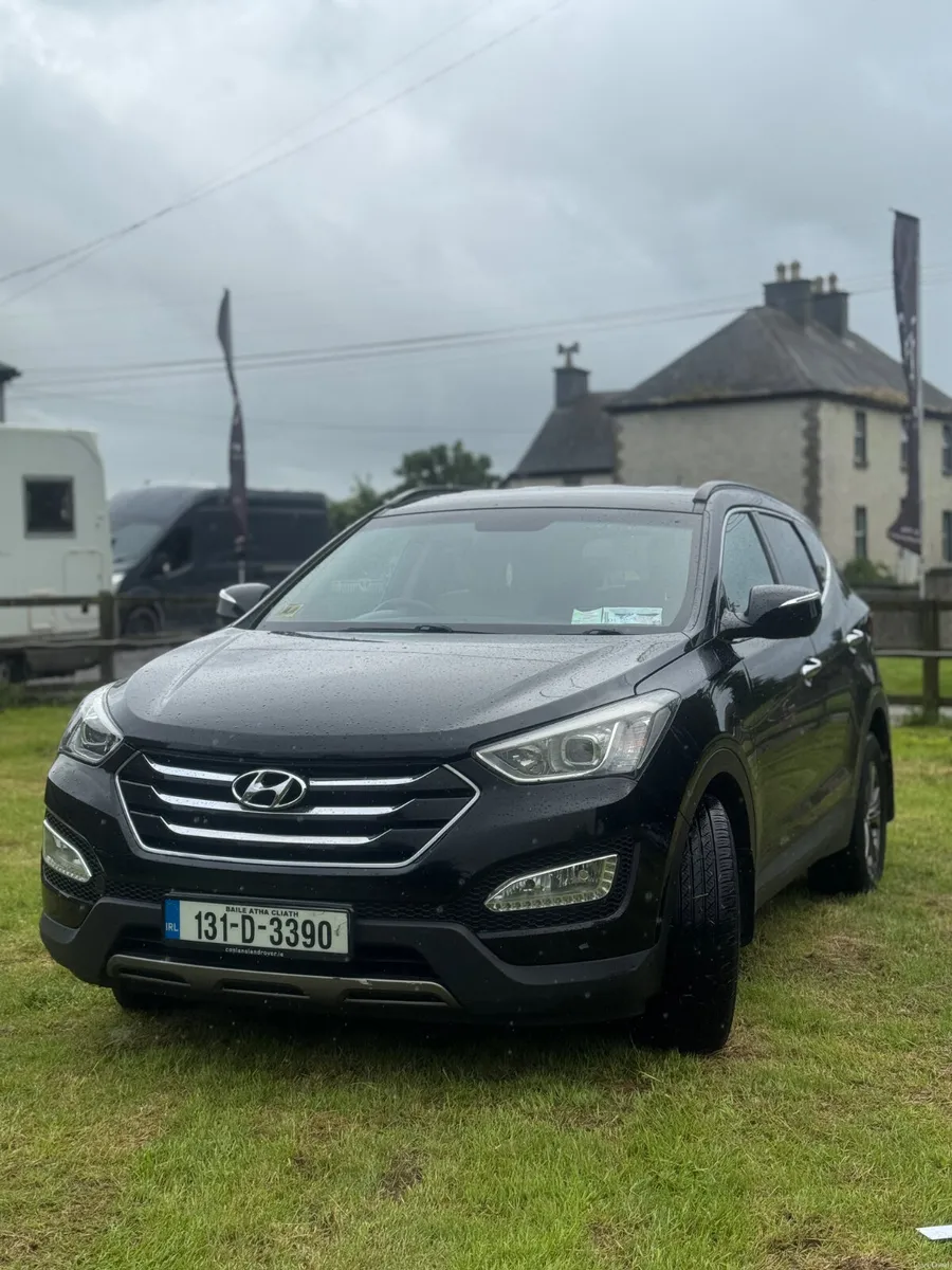 2013 Hyundai Santa Fe 4WD 7-Seater – High Spec - Image 3