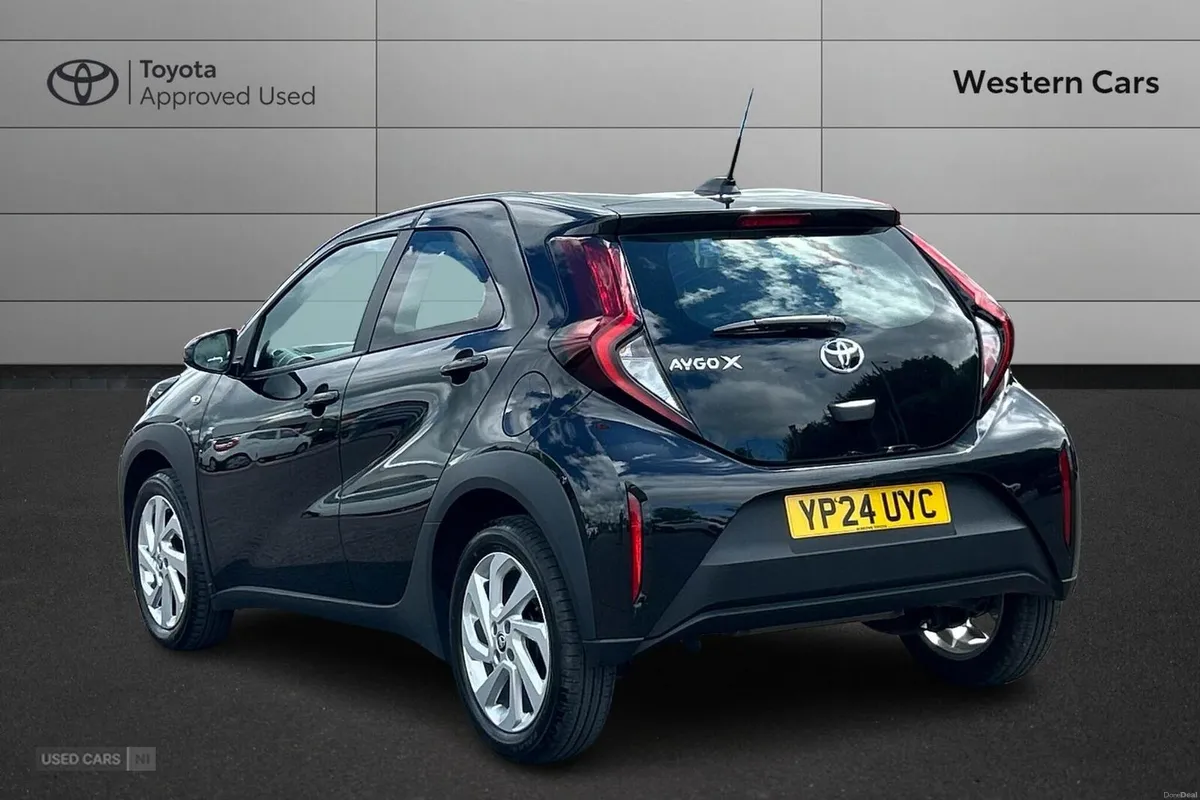 Toyota Aygo X 1.0 VVT-i Pure Euro 6 (s/s) 5dr - Image 4