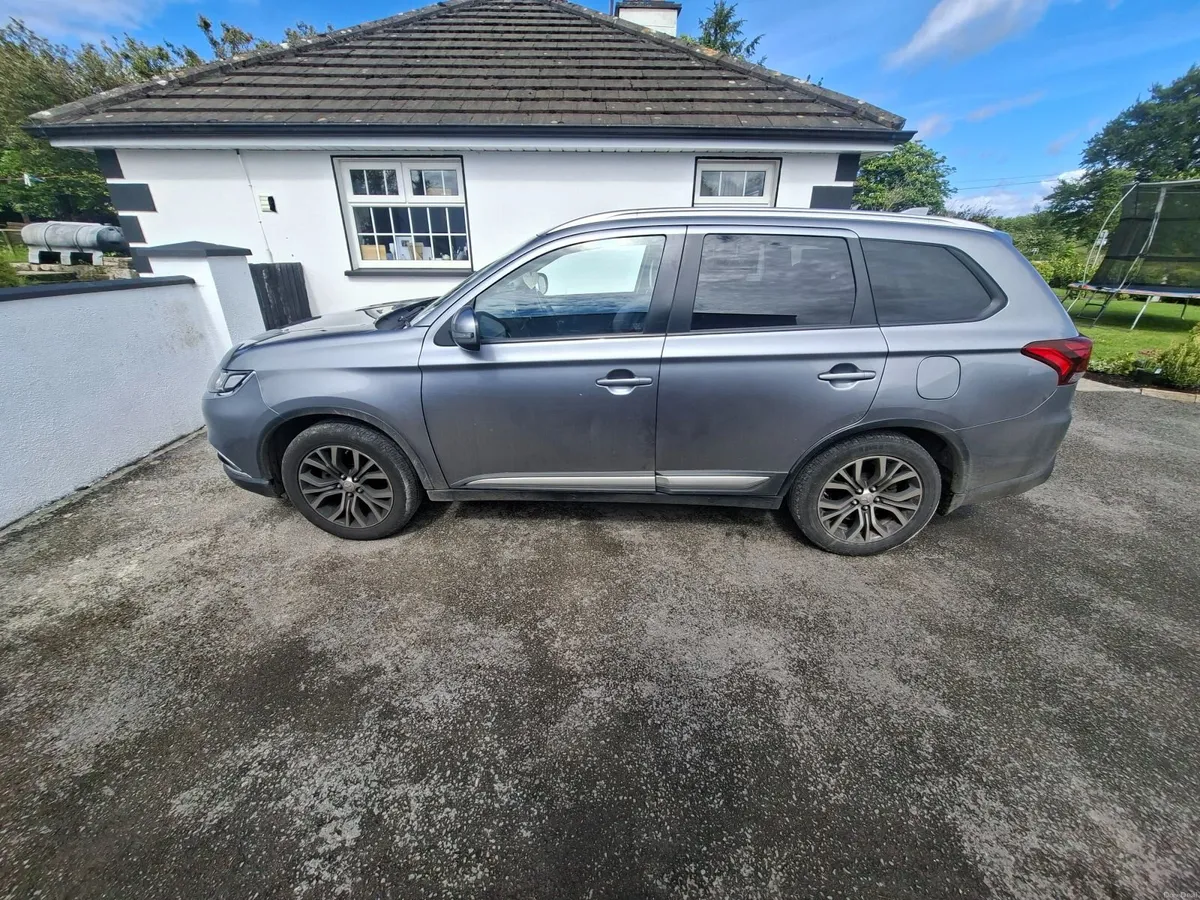 Mitsubishi Outlander 2017 - Image 6