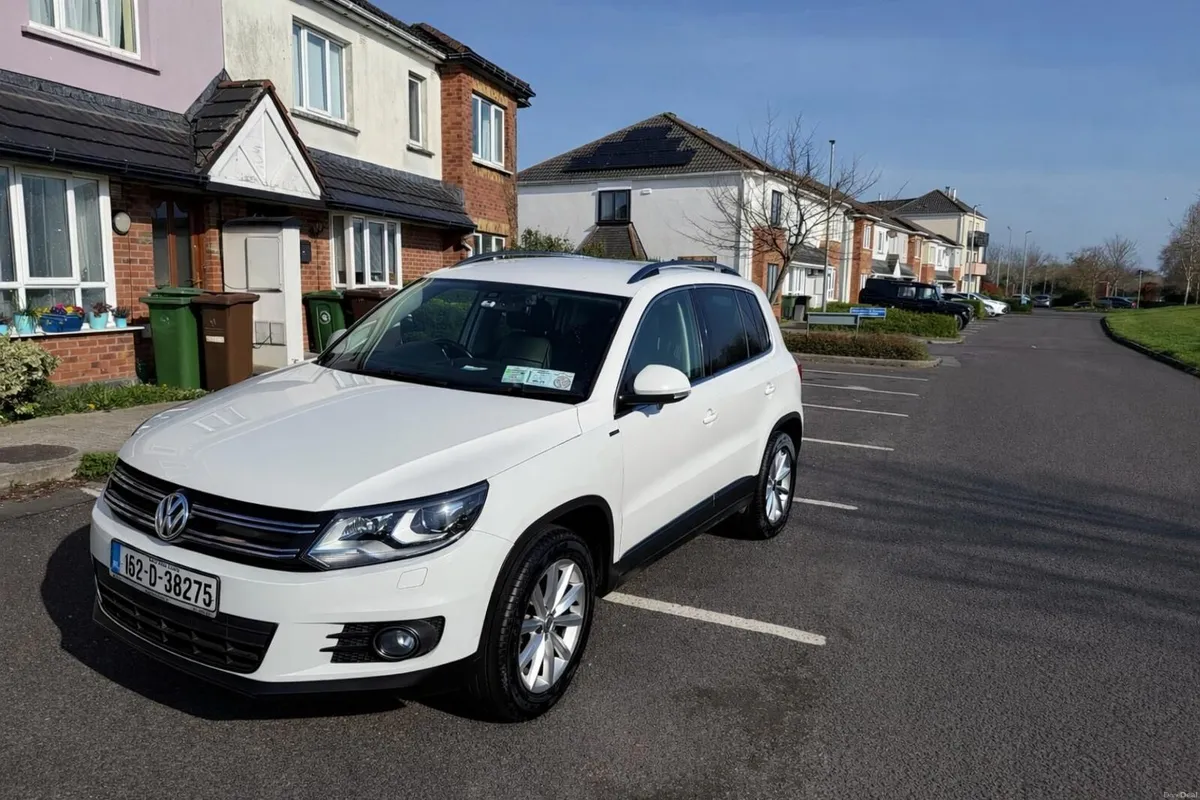 Volkswagen Tiguan 2015 - Image 2