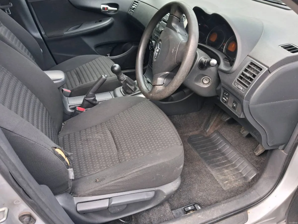 Toyota Corolla - Image 3