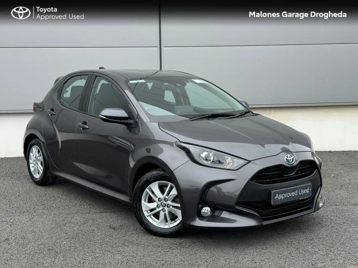 Toyota Yaris 1.0 LUNA 4DR - Image 1