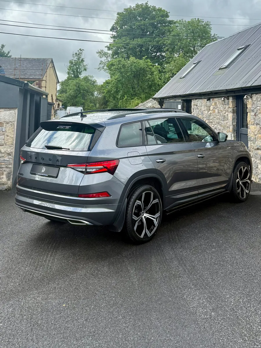 2022 SKODA KODIAQ SPORTLINE DSG 150 BHP BLACK PACK - Image 6