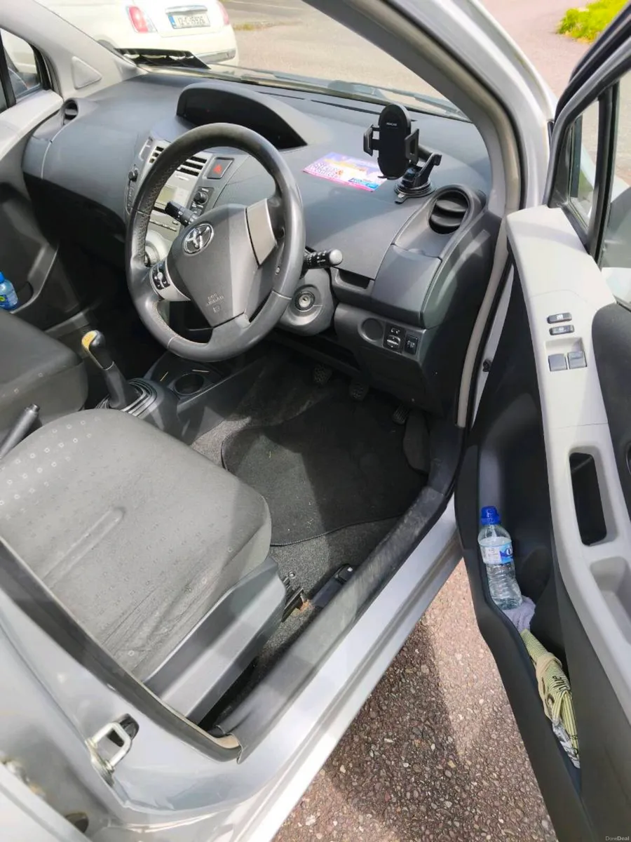 Car - Image 4