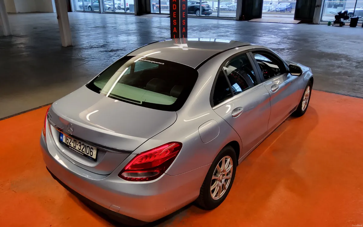 Mercedes-Benz C-Class 2016 - Image 4