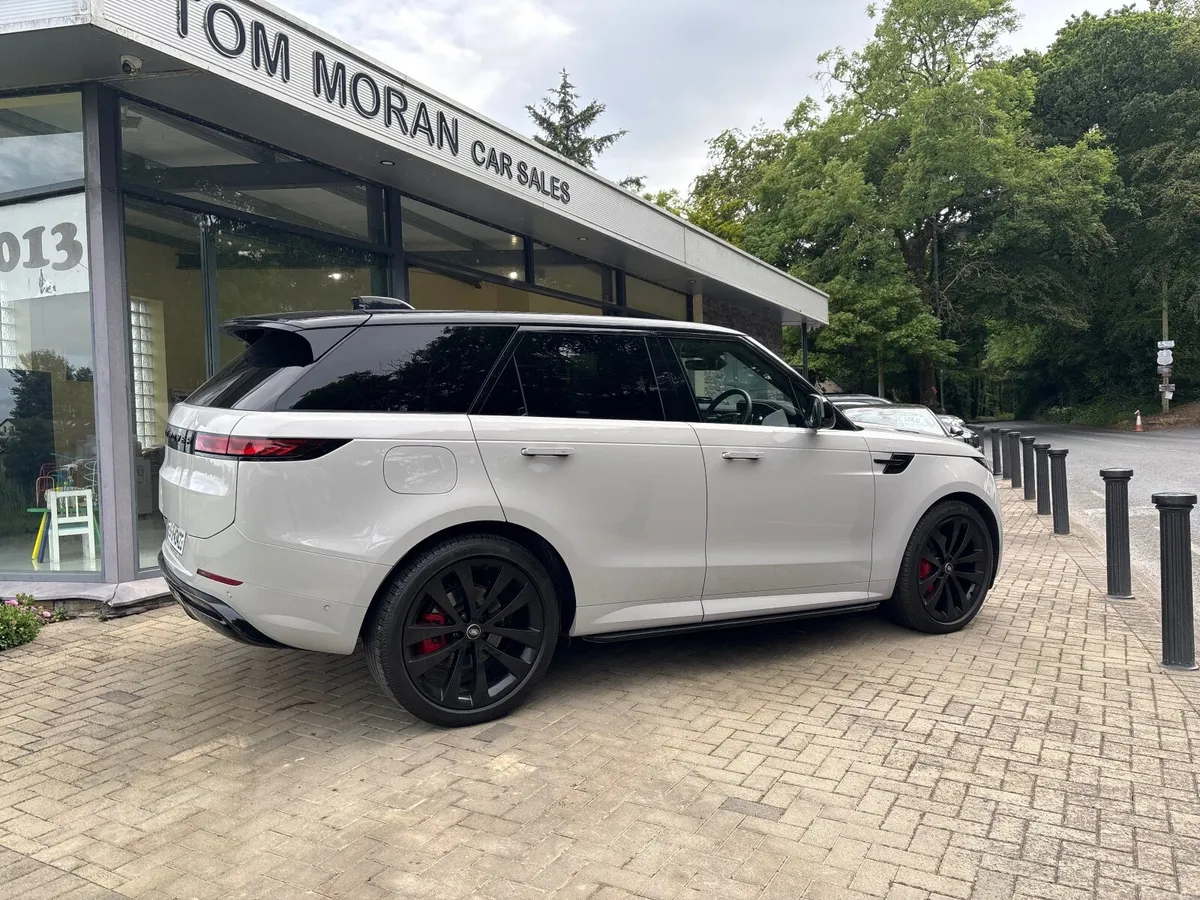 Land Rover Range Rover Sport 2025 - Image 2
