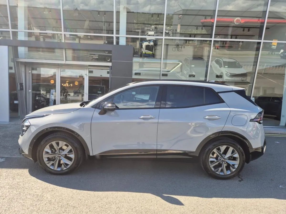 Kia Sportage 1.6 PETROL HEV HYBRID Anniversary - Image 2