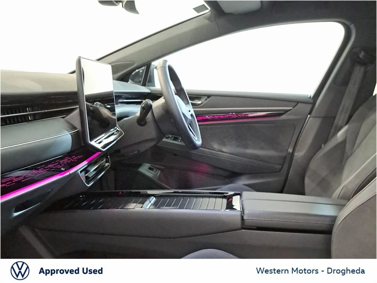 Volkswagen ID.7 TOURER PRO PLUS 77KWH ** DEMO SALE - Image 4