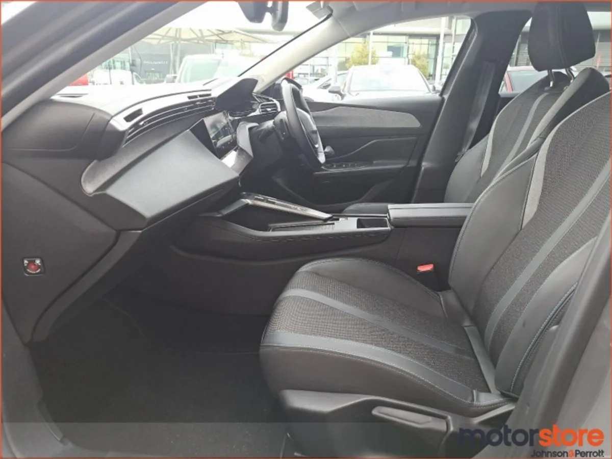 Peugeot 308 1.2 Puretech 130bhp Allure Auto - Image 4