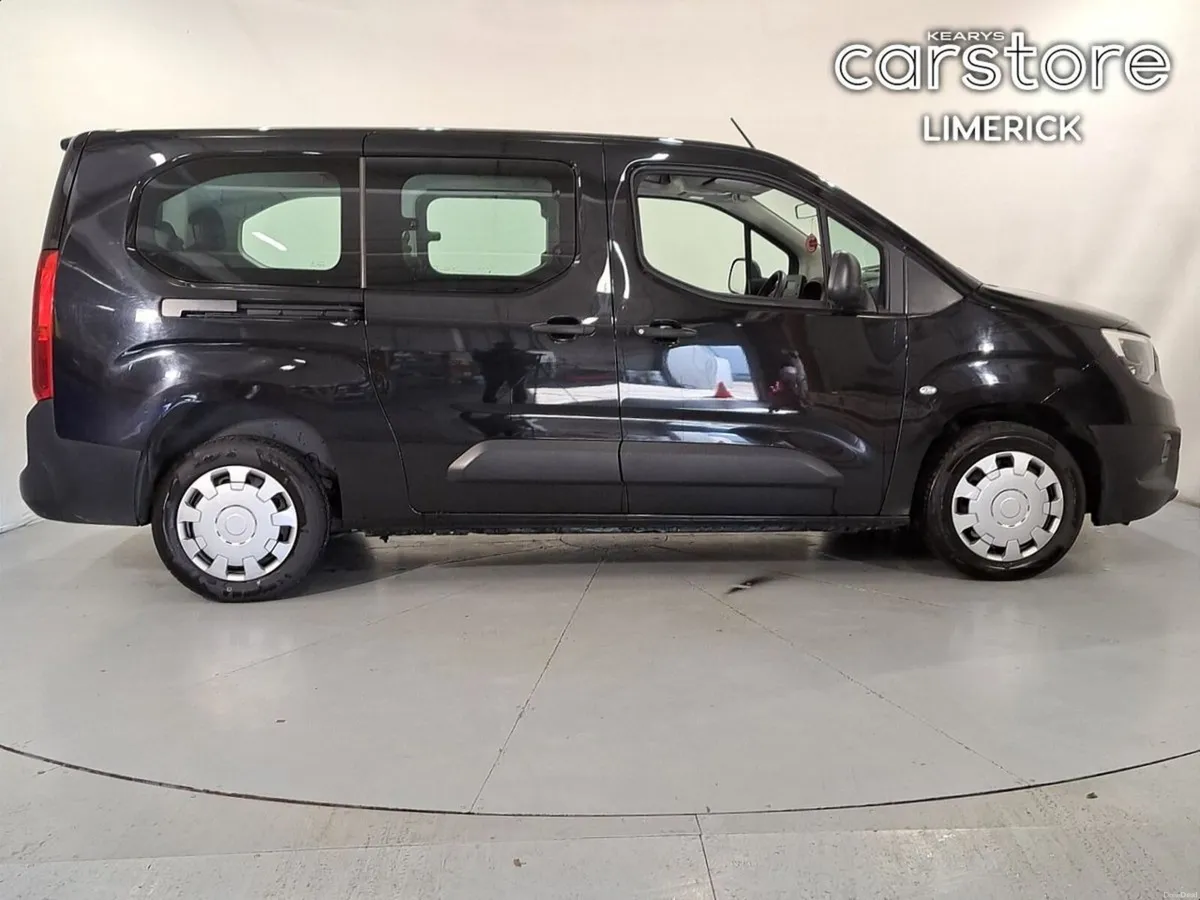 Opel Combo 1.5 Turbo D 100PS Energy XL 7 Seater - Image 4