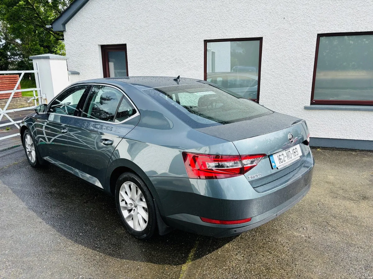 162 SKODA SUPERB 1.6 DIESEL €190 TAX - Image 4