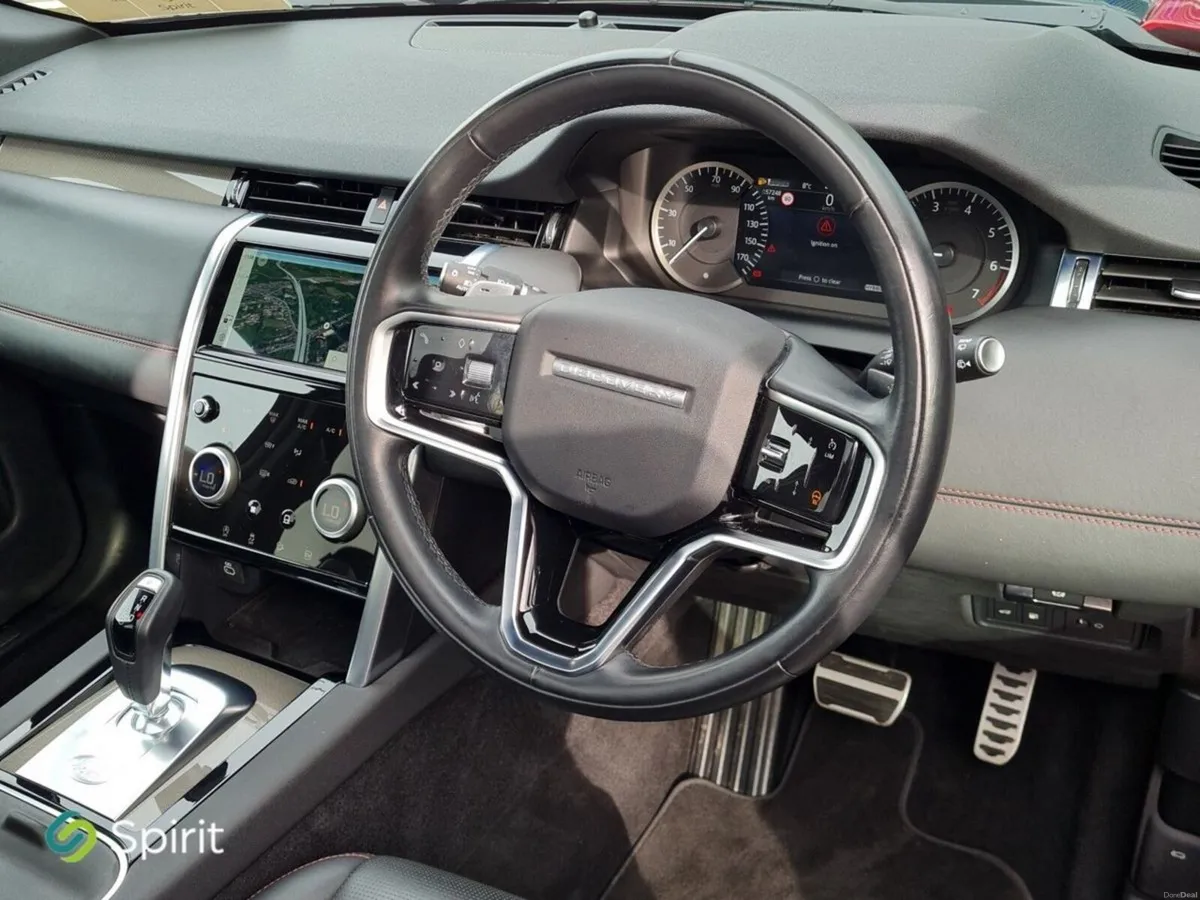 Land Rover Discovery Sport R-Dynamic HSE  HYBRID - Image 4