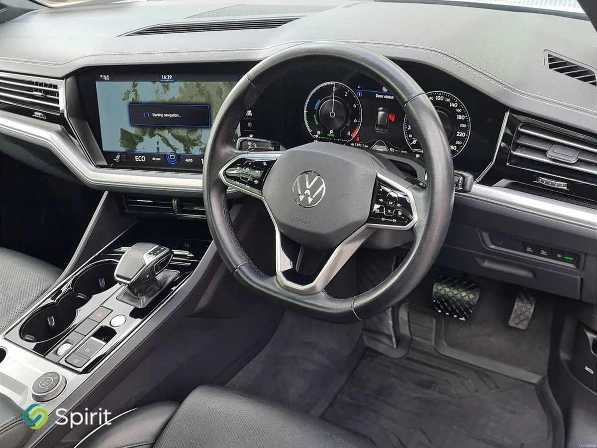 Volkswagen Touareg 3.0 HYBRID  381HP 4MOTION - Image 4