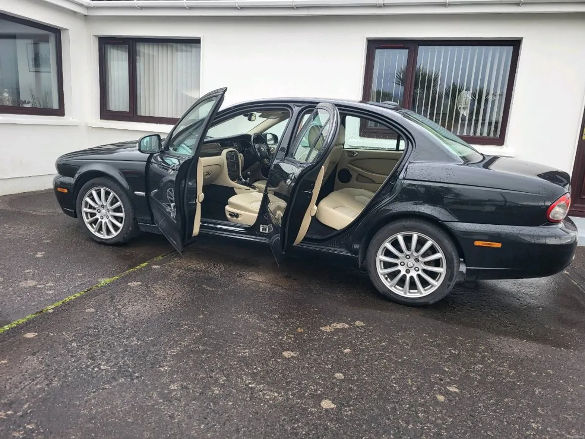 Two Jaguar X Types Sold As Seen - Image 4
