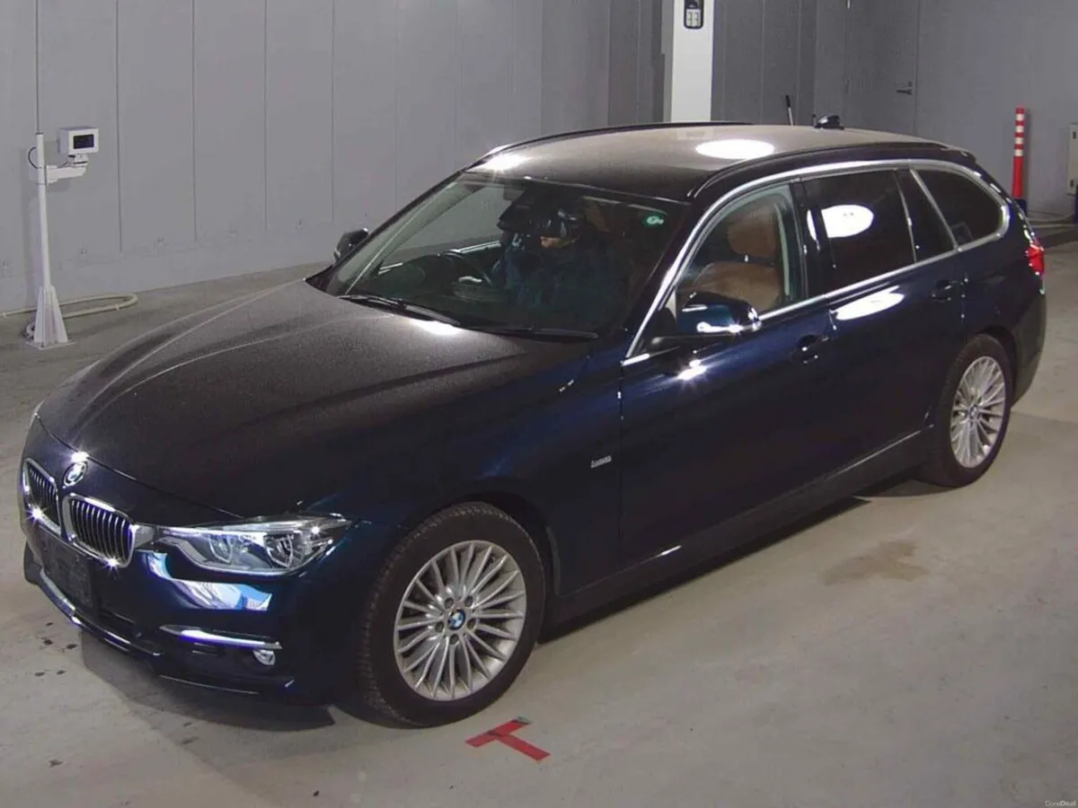 BMW 320D TOURING LUXURY AUTO 2017 - Image 5