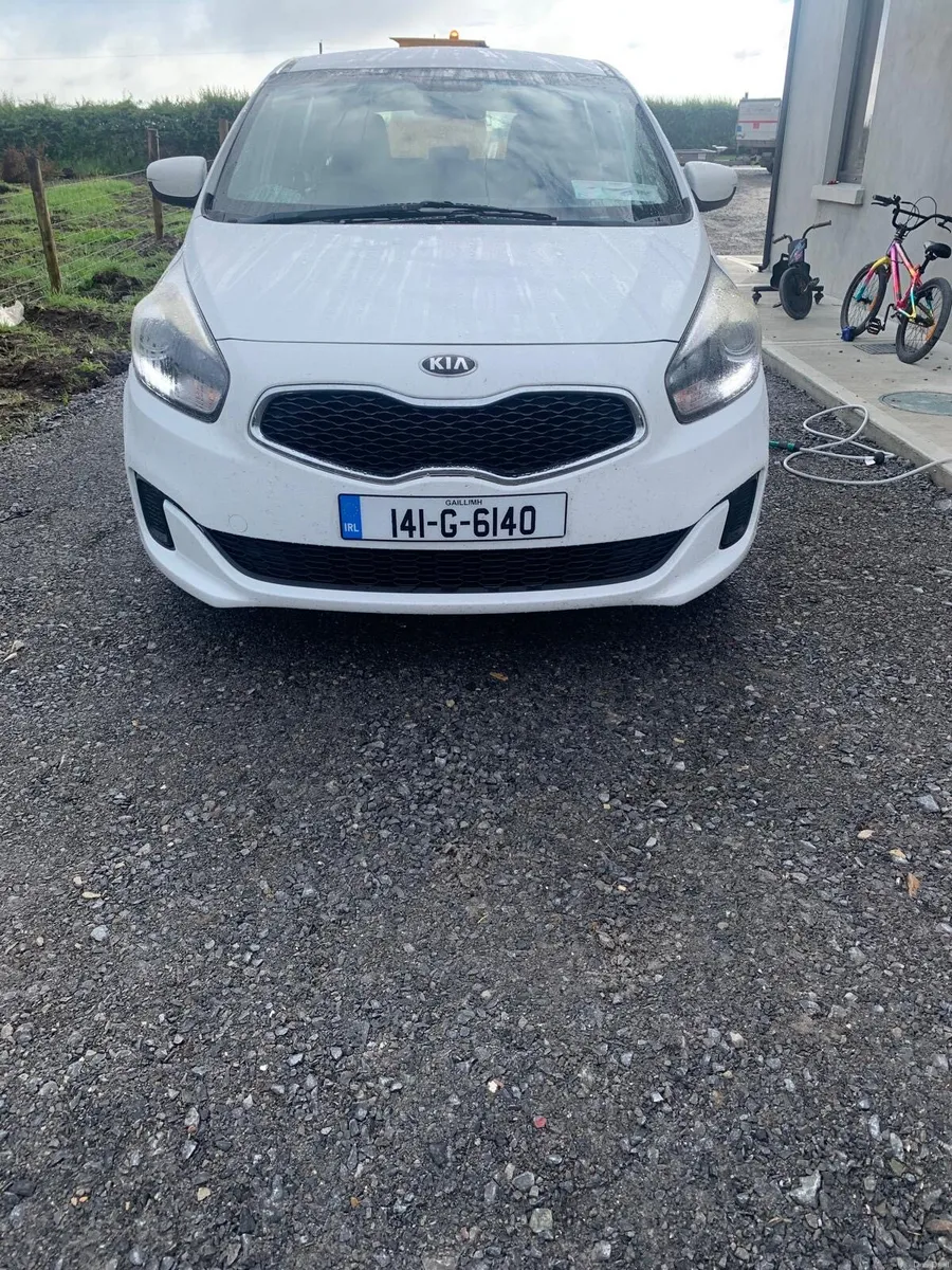 Kia Carens - Image 1