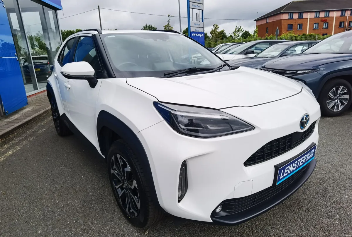 TOYOTA YARIS CROSS 1.5 DESIGN AUTO PETROL HYBRID - Image 3